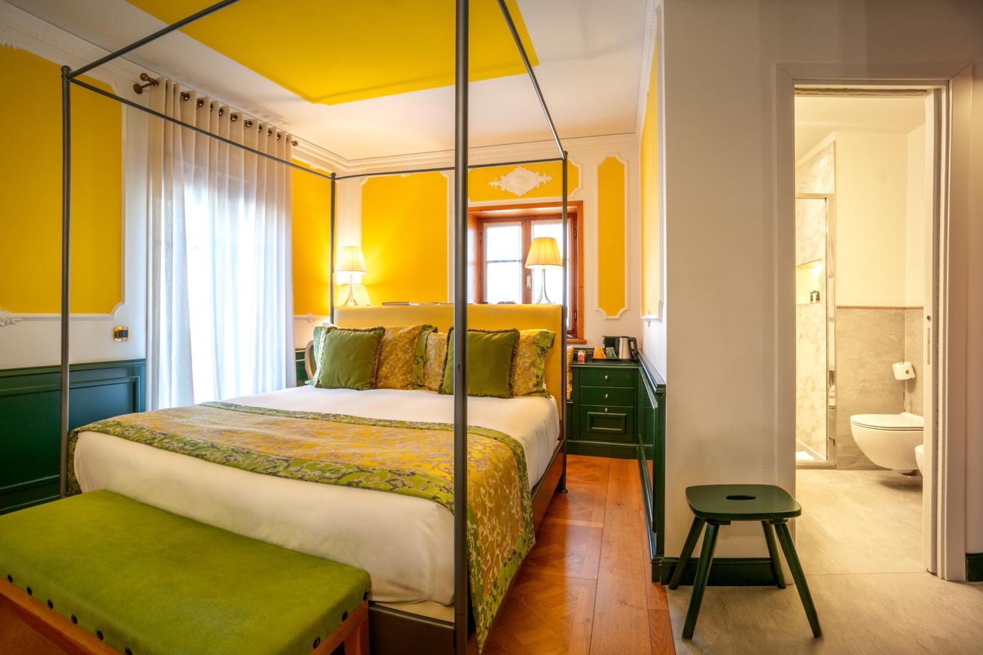 Ambra Cortina Luxury&fashion Hotel